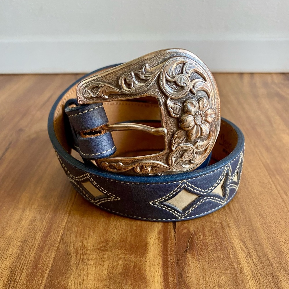 VTG 90s Western Leather belt with leather arrow inset - Picture 12 of 12